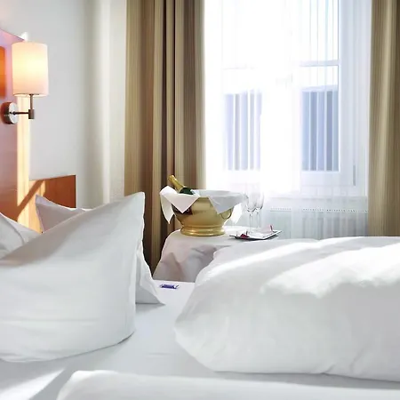 فندق Hotel-restaurant Roter Ochsen Lauchheim
