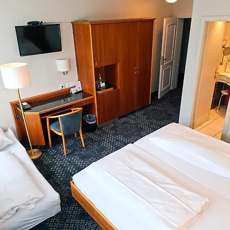فندق Hotel-restaurant Roter Ochsen Lauchheim