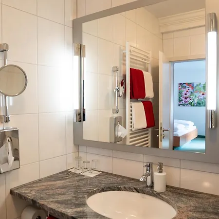 فندق Hotel-restaurant Roter Ochsen Lauchheim